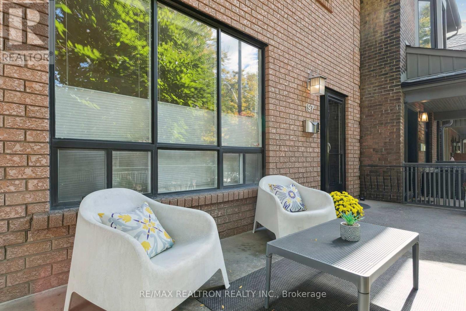 197 Margueretta Street, Toronto, Ontario  M6H 3S4 - Photo 2 - C12459834