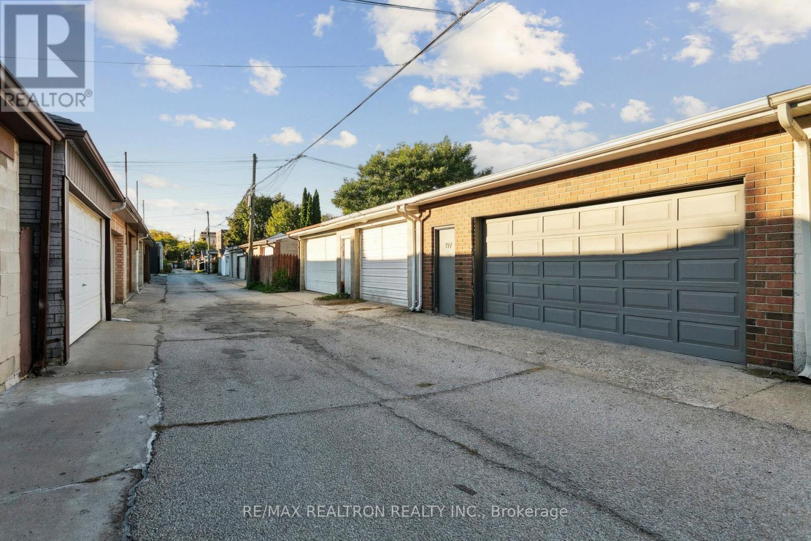 197 Margueretta Street, Toronto, Ontario  M6H 3S4 - Photo 22 - C12459834
