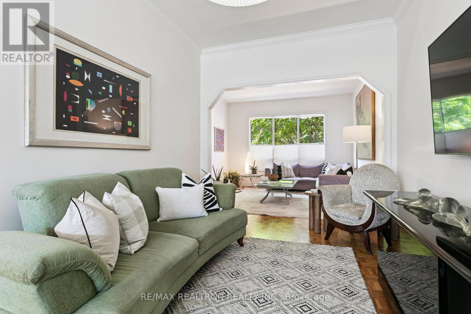 197 Margueretta Street, Toronto, Ontario  M6H 3S4 - Photo 6 - C12459834