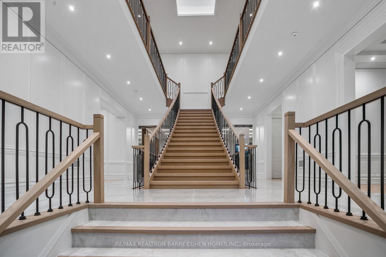 27 Penwood Crescent, Toronto, Ontario  M3B 3B1 - Photo 3 - C12459838