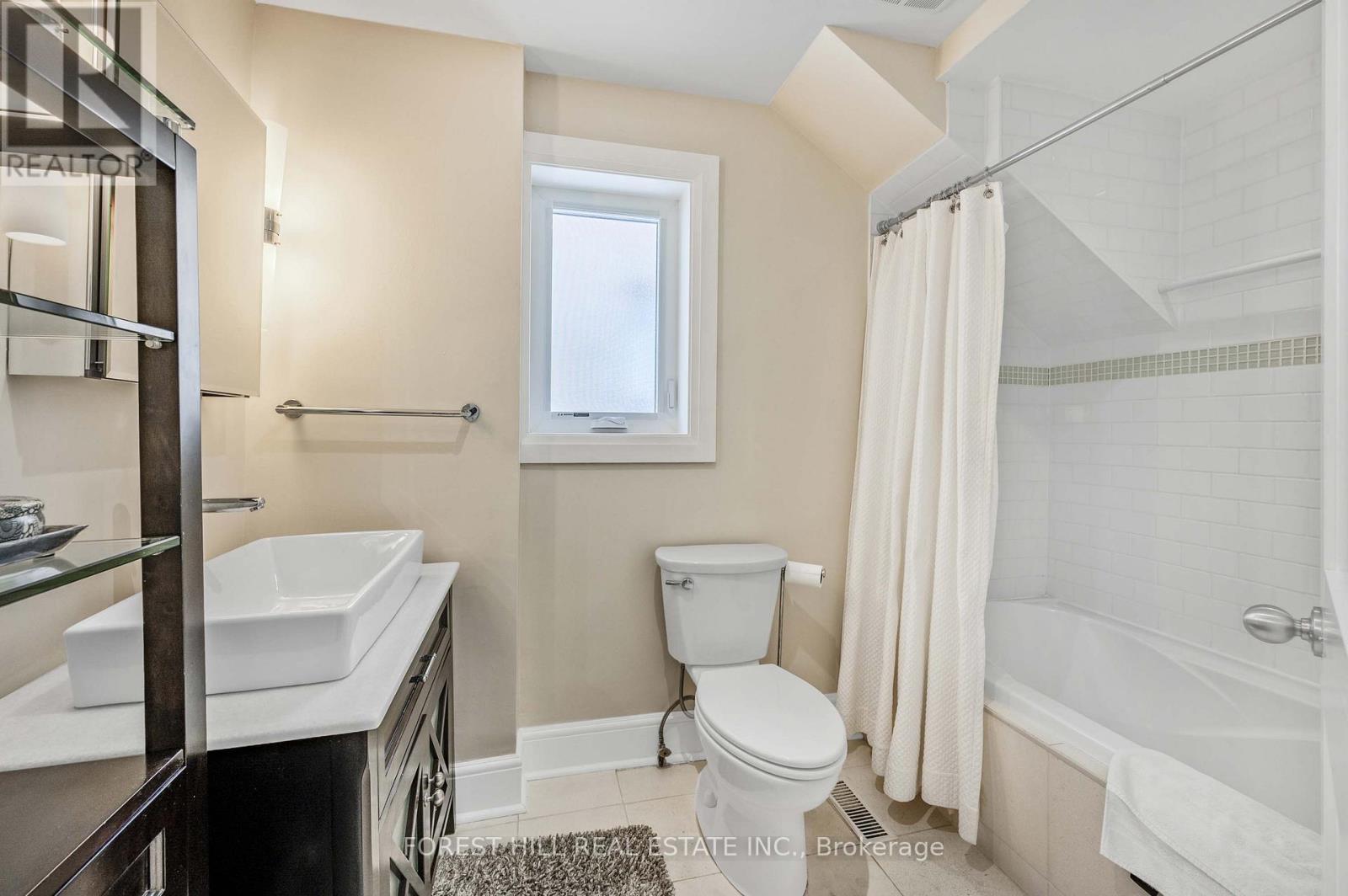 183 Wychwood Avenue, Toronto, Ontario  M6C 2T4 - Photo 12 - C12459866