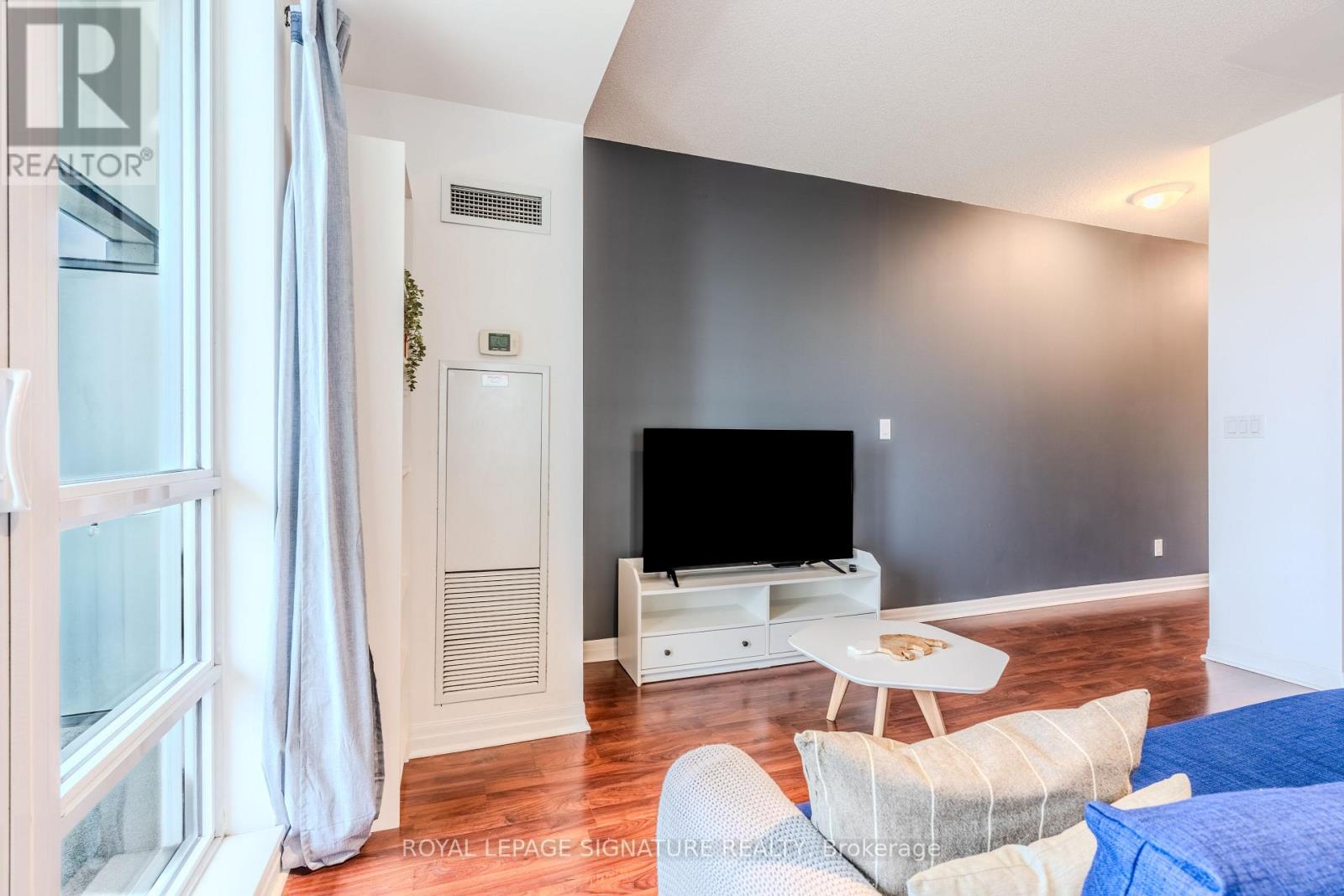 1901 - 30 Herons Hill Way, Toronto, Ontario  M2J 0A7 - Photo 3 - C12459871