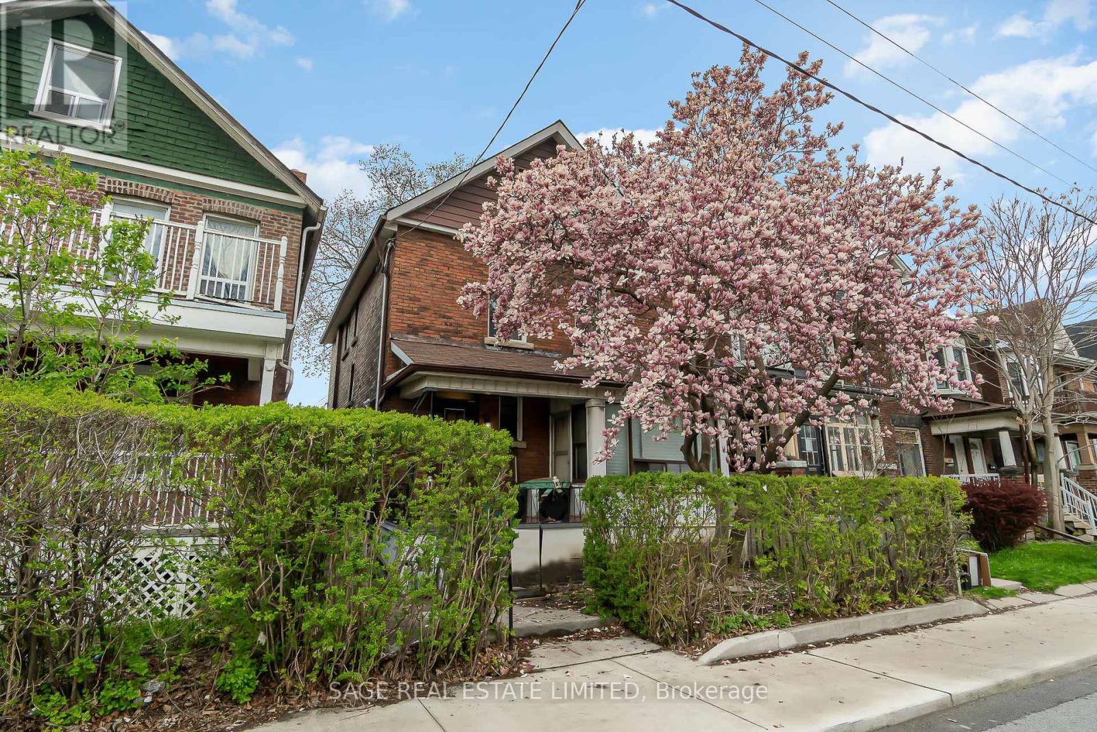 Main - 604 Ossington Avenue, Toronto, Ontario  M6G 3T5 - Photo 2 - C12459882
