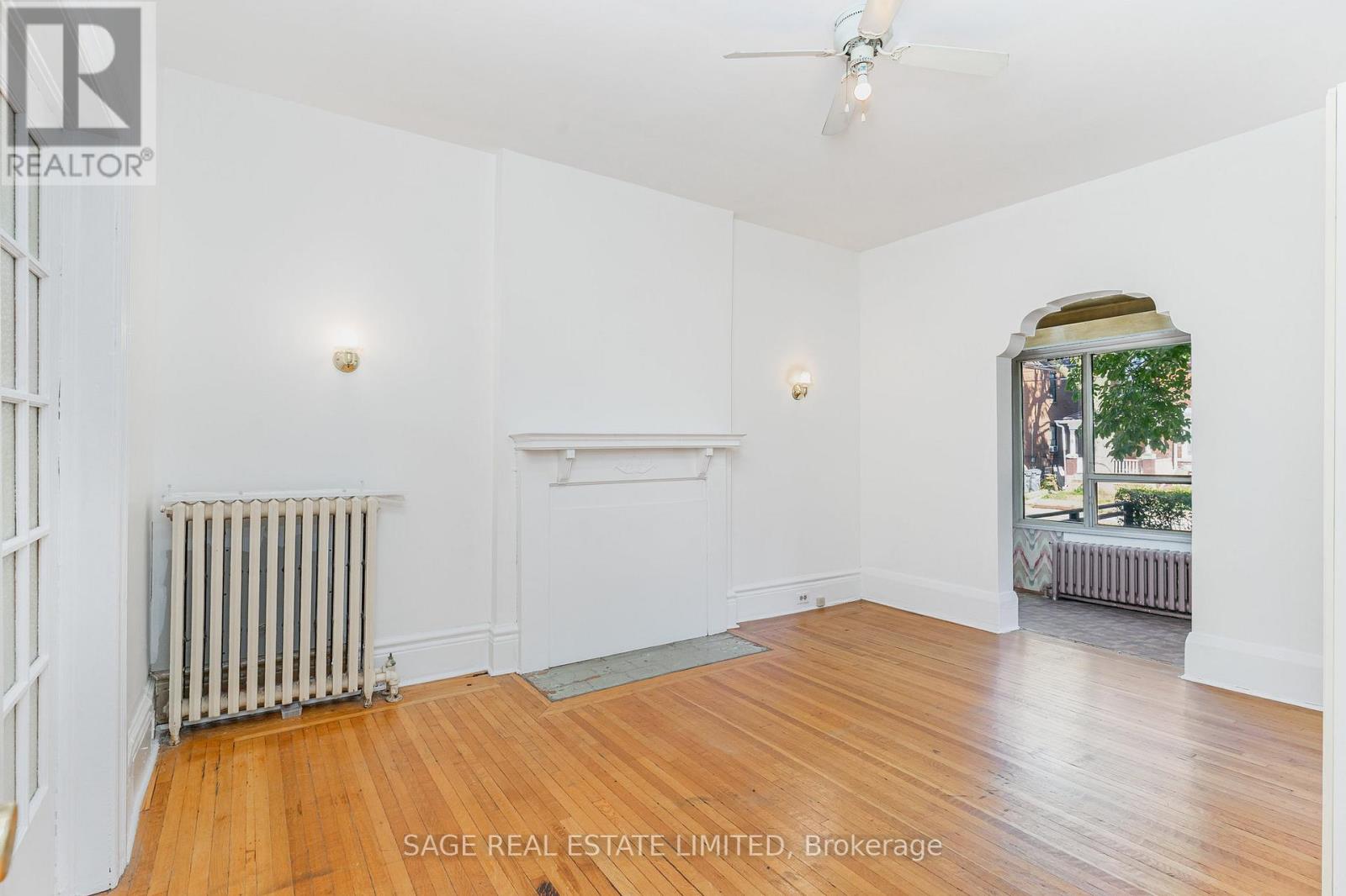 Main - 604 Ossington Avenue, Toronto, Ontario  M6G 3T5 - Photo 5 - C12459882