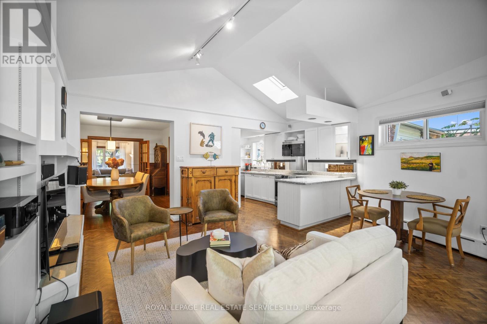 470 Roselawn Avenue, Toronto, Ontario  M5N 1J8 - Photo 12 - C12459885