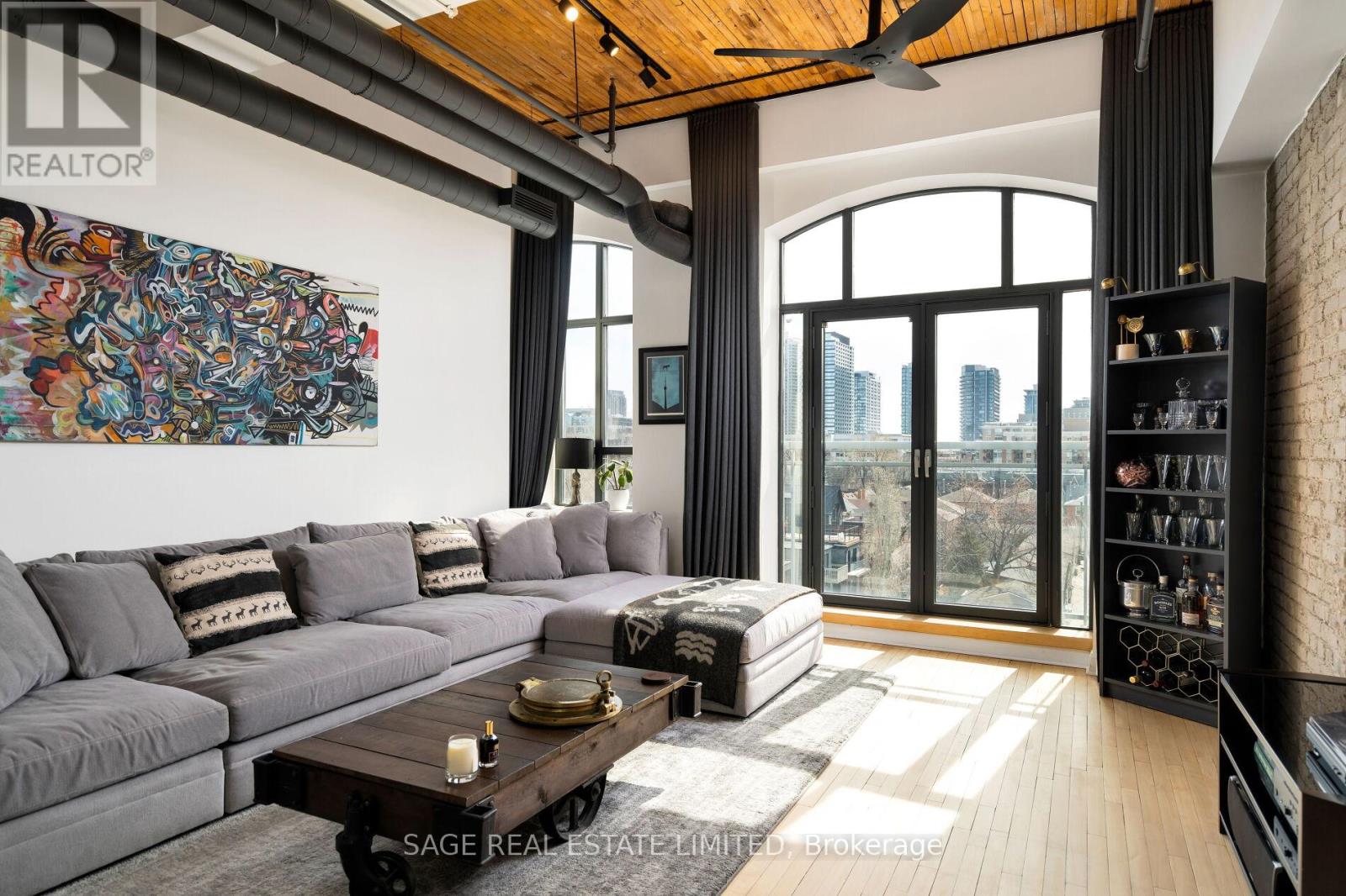 407 - 993 QUEEN STREET W, Toronto, Ontario