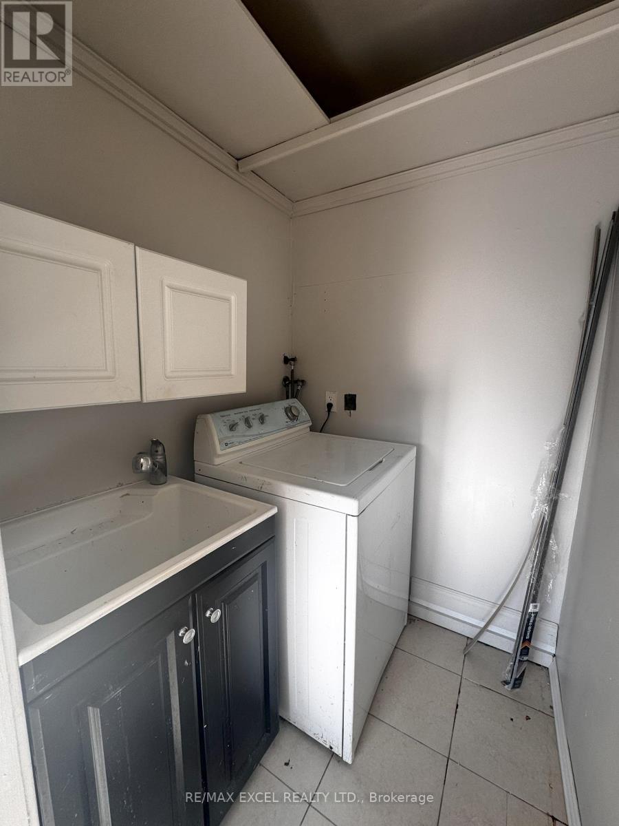 9961 Yonge Street, Richmond Hill, Ontario  L4C 1T9 - Photo 12 - N12374430