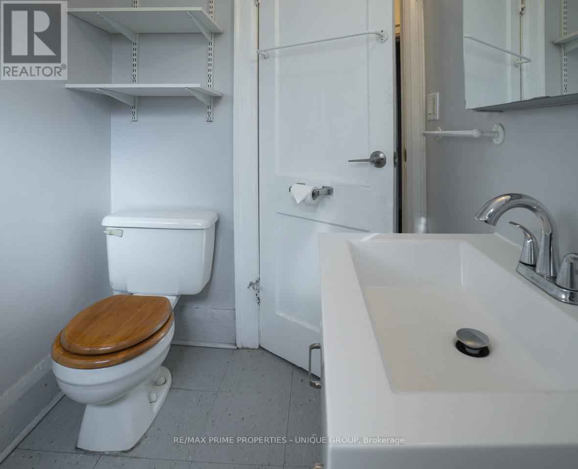 1 Bonfield Avenue, Toronto, Ontario  M4E 1B9 - Photo 16 - E12459818