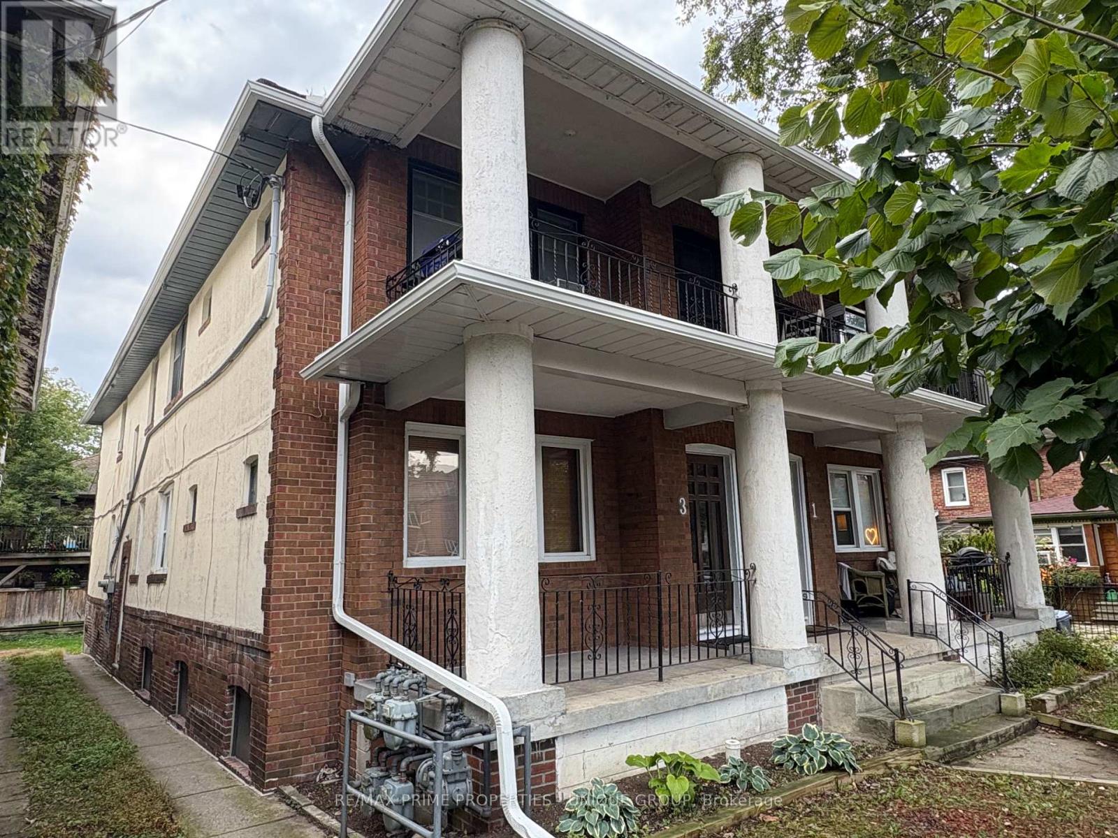1 Bonfield Avenue, Toronto, Ontario  M4E 1B9 - Photo 2 - E12459818
