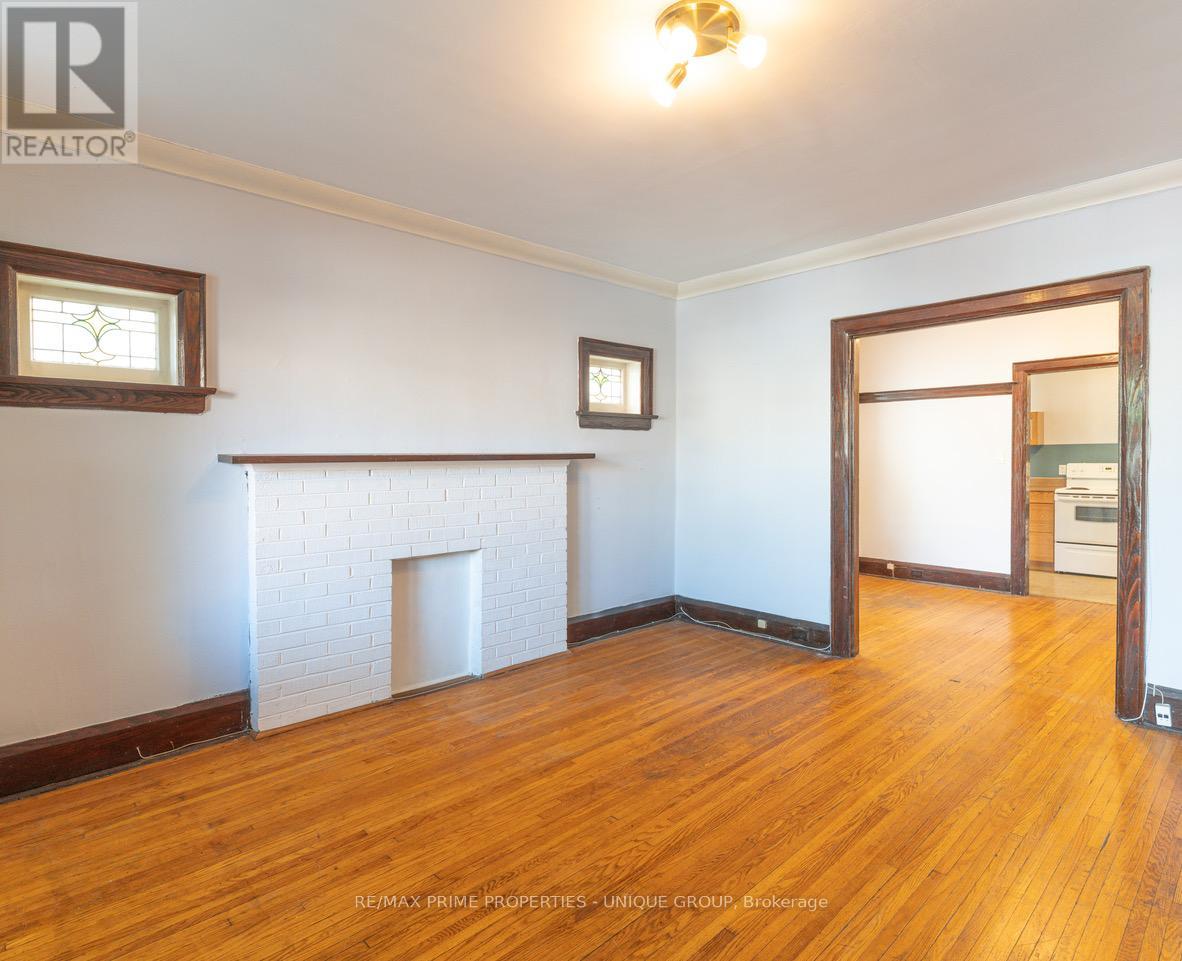 1 Bonfield Avenue, Toronto, Ontario  M4E 1B9 - Photo 4 - E12459818