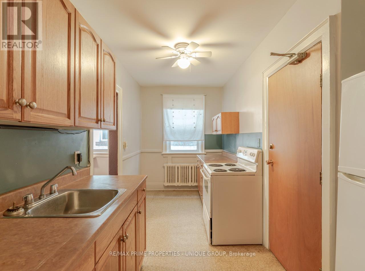 1 Bonfield Avenue, Toronto, Ontario  M4E 1B9 - Photo 8 - E12459818