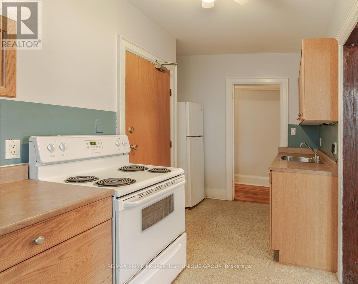 1 Bonfield Avenue, Toronto, Ontario  M4E 1B9 - Photo 9 - E12459818