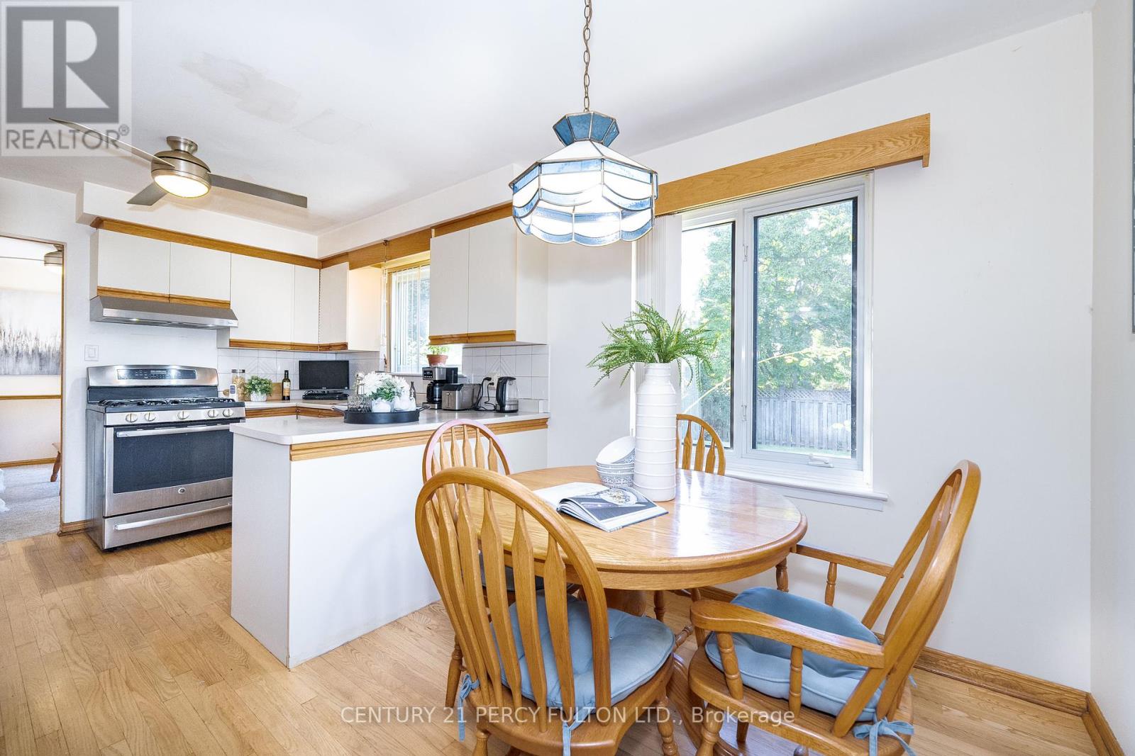 14 Farmington Crescent, Toronto, Ontario  M1S 1G1 - Photo 8 - E12459905