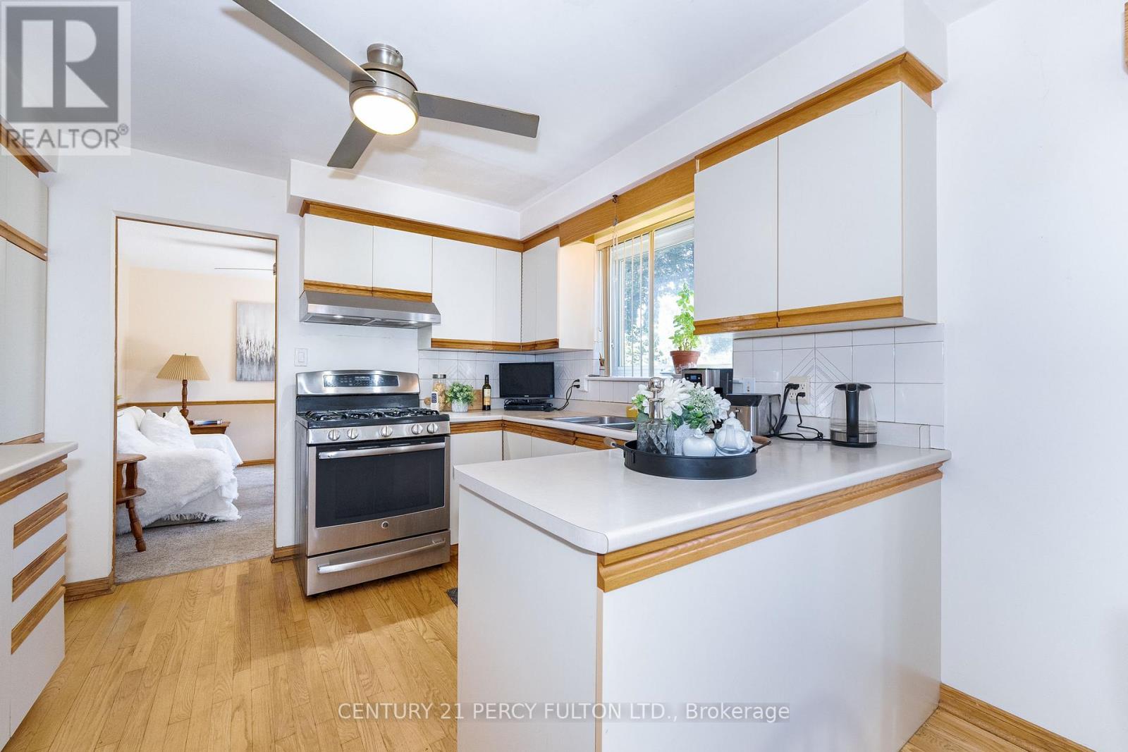 14 Farmington Crescent, Toronto, Ontario  M1S 1G1 - Photo 9 - E12459905