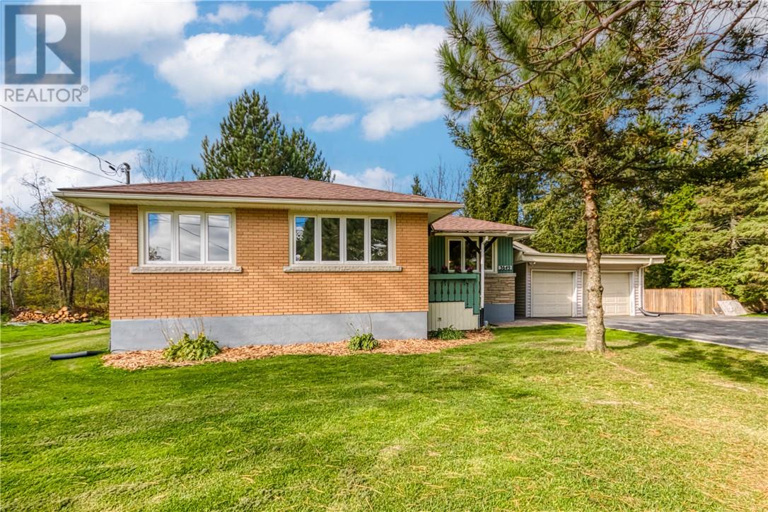 3649 Suzanne Street, Val Caron, Ontario  P3N 1H1 - Photo 2 - 2125156