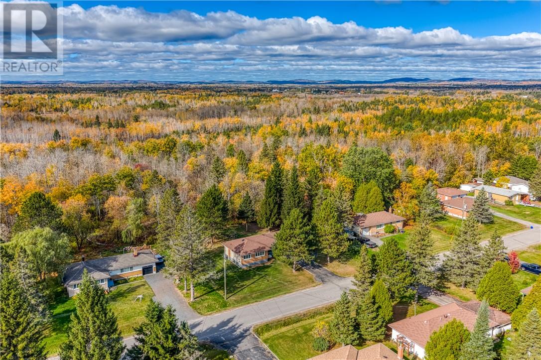 3649 Suzanne Street, Val Caron, Ontario  P3N 1H1 - Photo 43 - 2125156