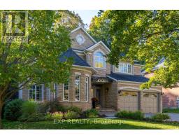 85 WILLIS DRIVE, Aurora, Ontario