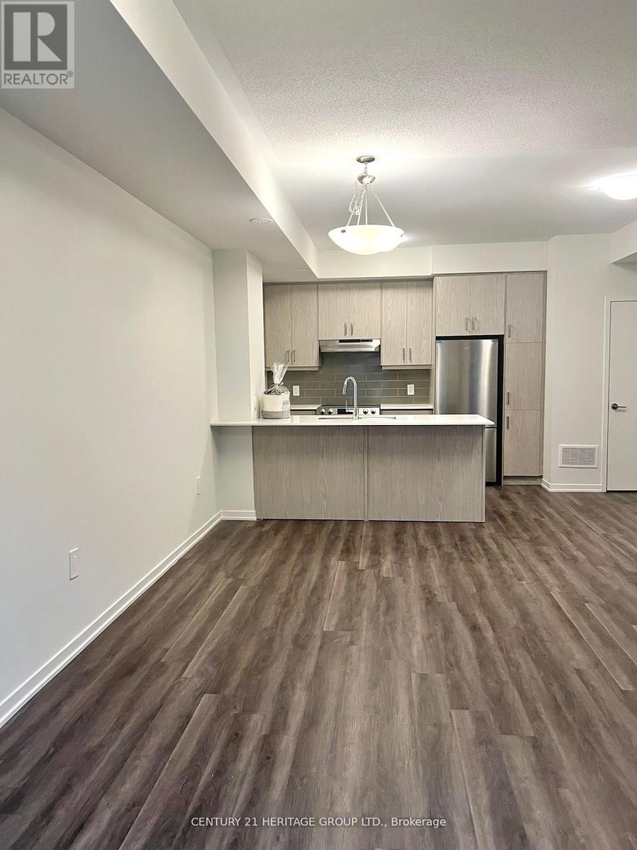78 - 39 Honeycrisp Crescent, Vaughan, Ontario  L4K 0N6 - Photo 2 - N12459773