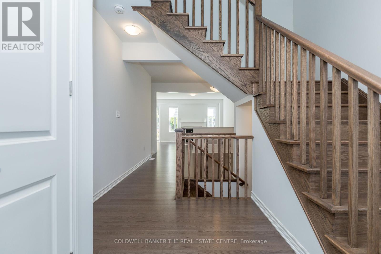550 Mika Street, Innisfil, Ontario  L9S 0S3 - Photo 6 - N12459781