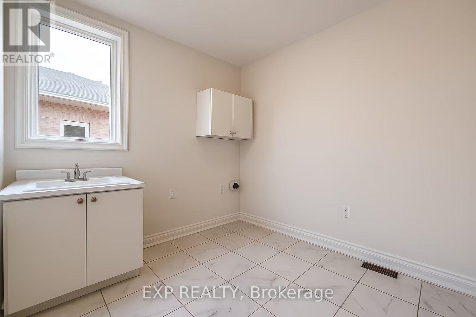 9 Kenneth Appleton Avenue, Richmond Hill, Ontario  L4B 3X9 - Photo 19 - N12459788