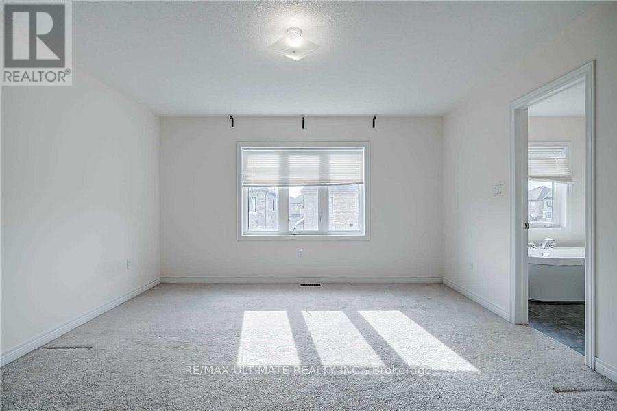 150 Spofford Drive, Whitchurch-Stouffville, Ontario  L4A 4P6 - Photo 9 - N12459810