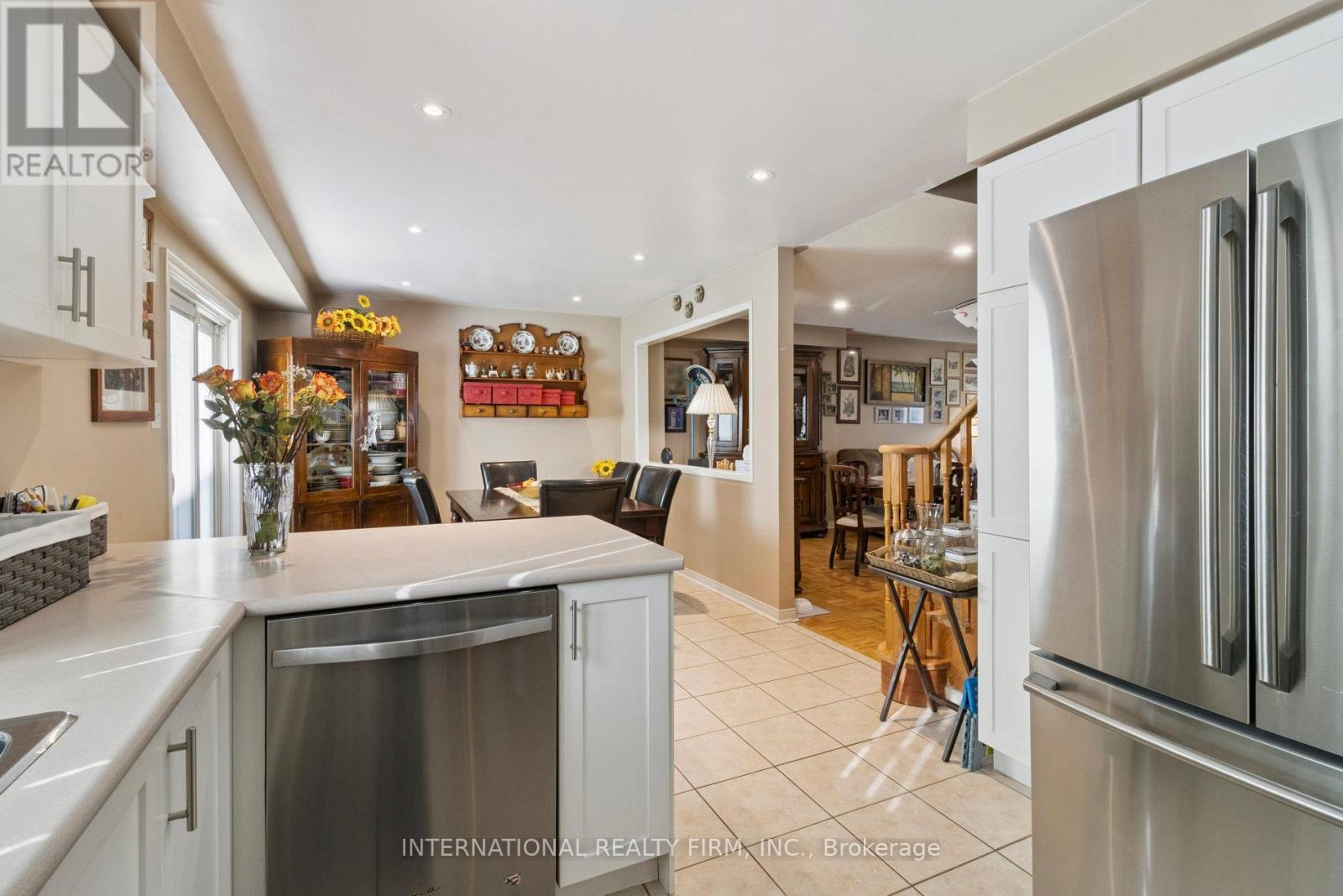 76 Timberwolf Crescent, Vaughan, Ontario  L4H 2W1 - Photo 19 - N12459823