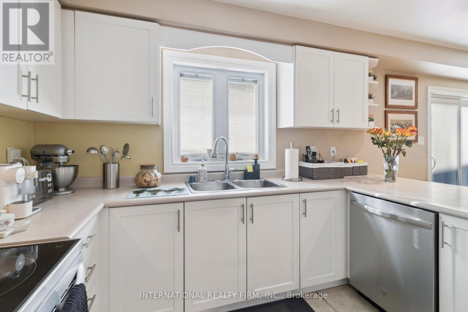 76 Timberwolf Crescent, Vaughan, Ontario  L4H 2W1 - Photo 20 - N12459823