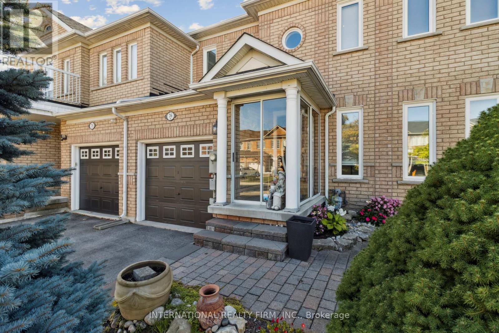 76 Timberwolf Crescent, Vaughan, Ontario  L4H 2W1 - Photo 3 - N12459823