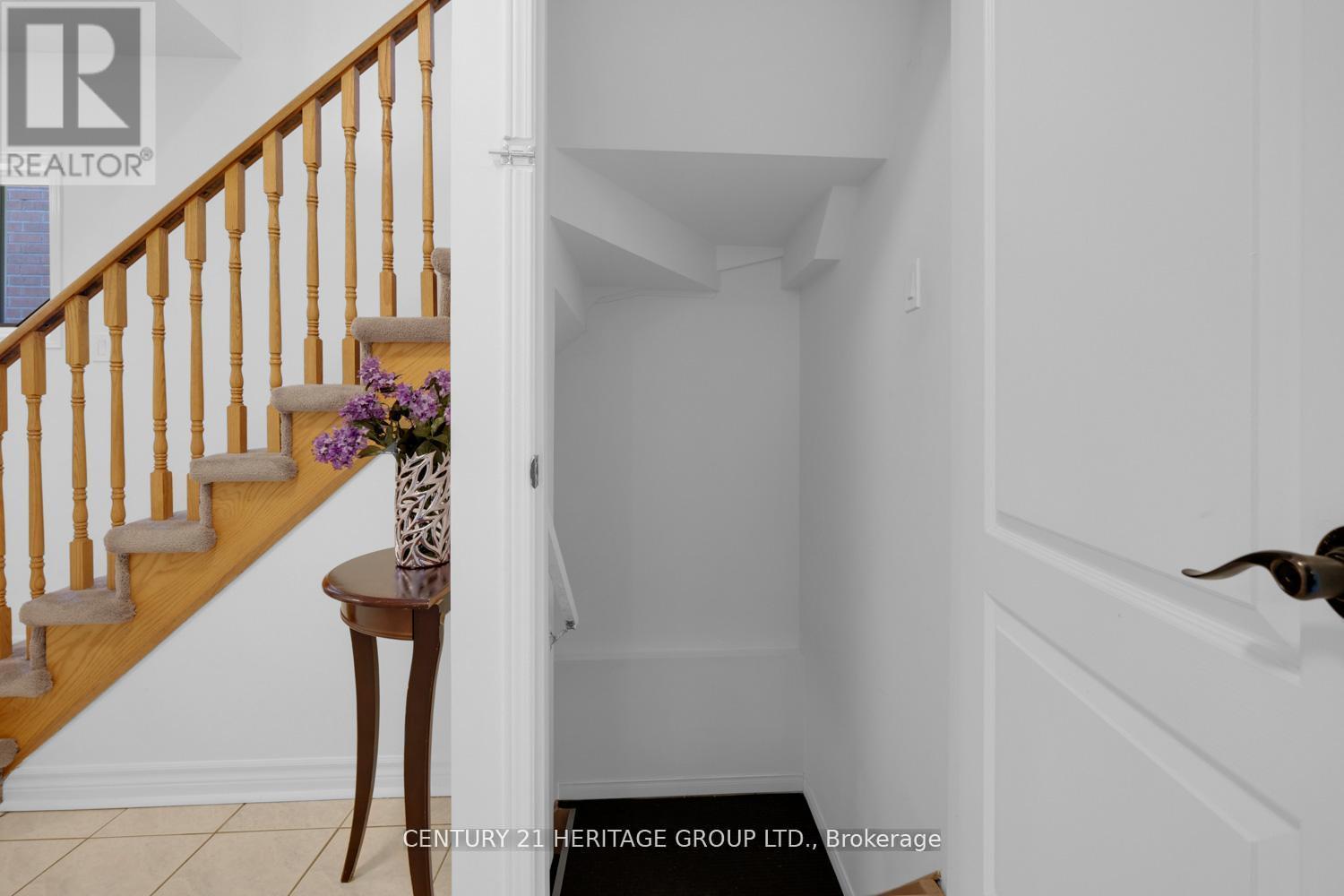 431 Carruthers Avenue, Newmarket, Ontario  L3X 2C1 - Photo 30 - N12459830