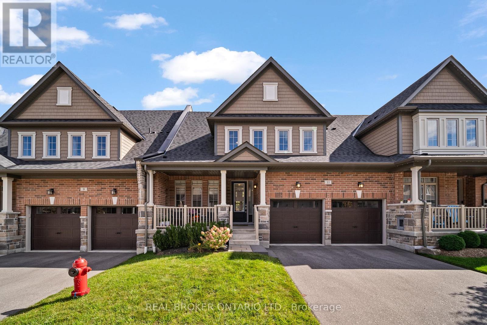 11 HOWARD WILLIAMS COURT, Uxbridge, Ontario