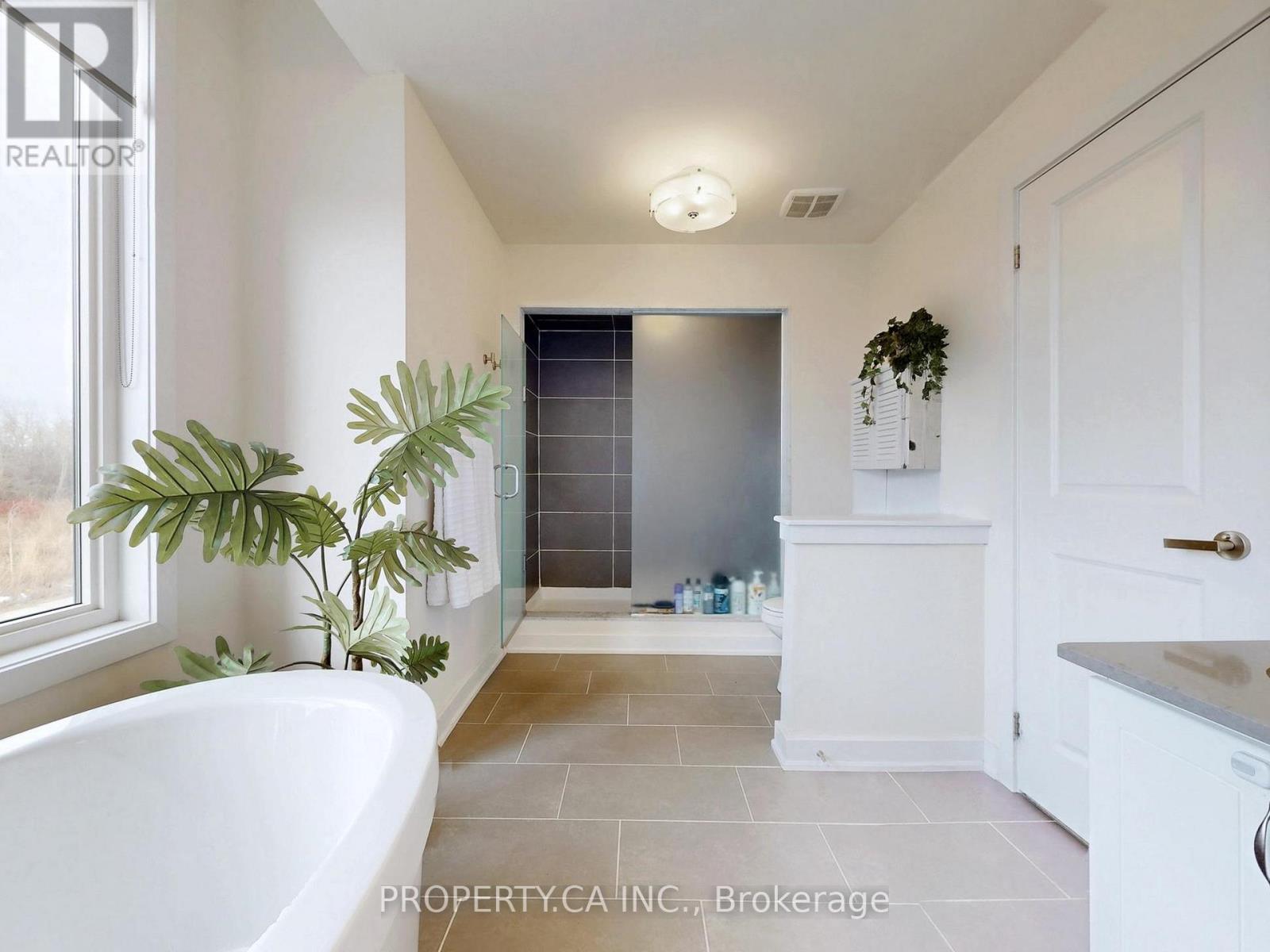 19 Denarius Crescent, Richmond Hill, Ontario  L4E 0Y9 - Photo 39 - N12459890