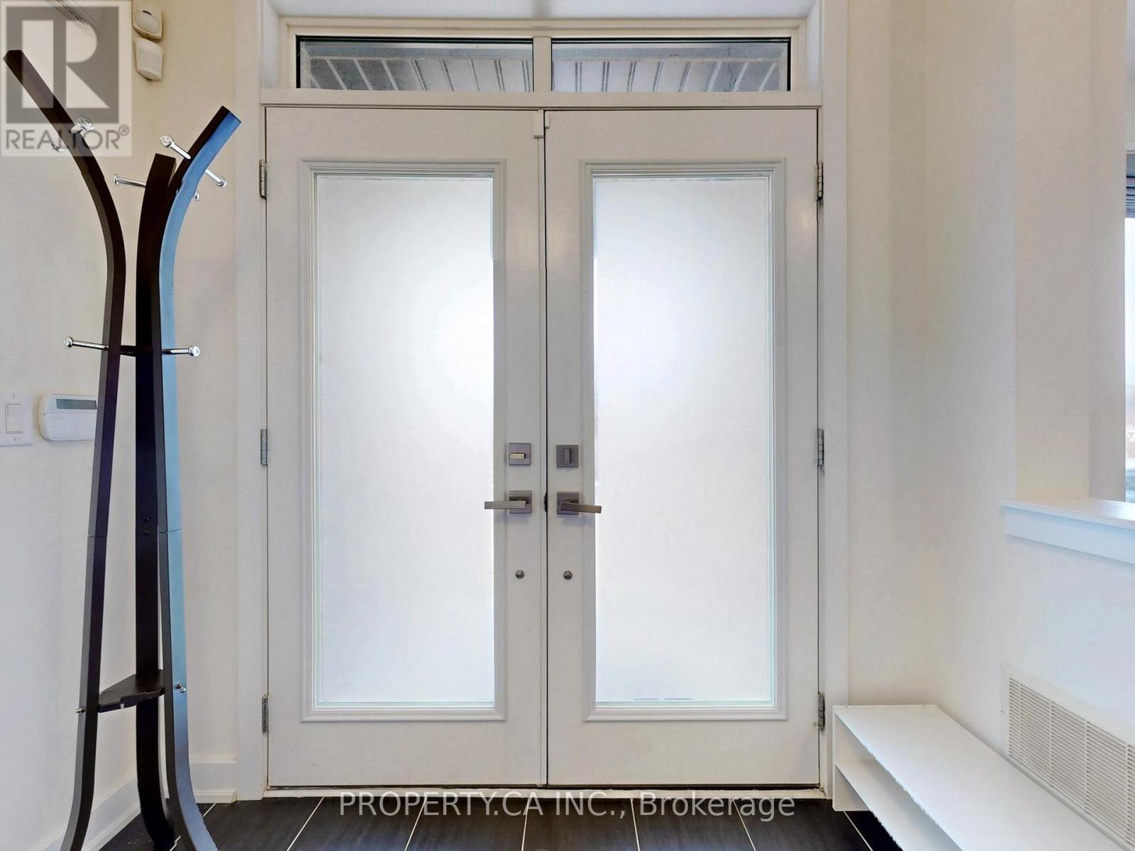 19 Denarius Crescent, Richmond Hill, Ontario  L4E 0Y9 - Photo 6 - N12459890