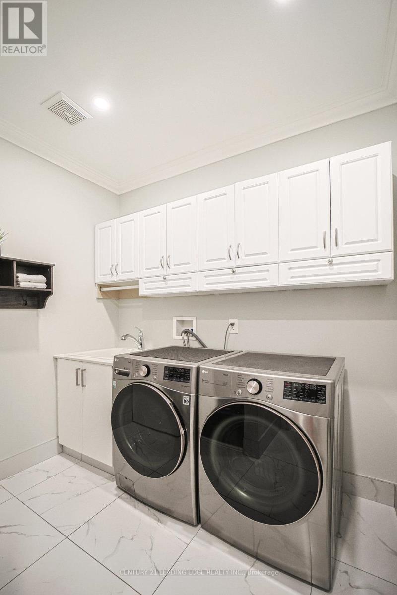 204 Ivy Jay Crescent, Aurora, Ontario  L4G 0E9 - Photo 13 - N12459893