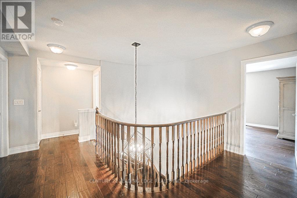 204 Ivy Jay Crescent, Aurora, Ontario  L4G 0E9 - Photo 14 - N12459893