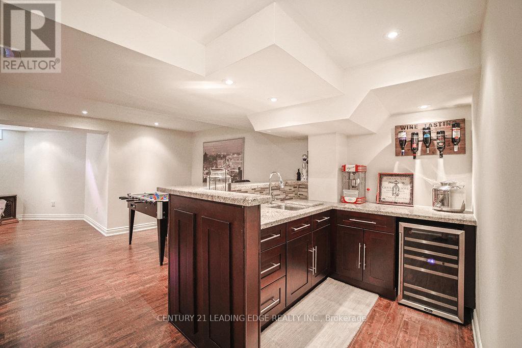 204 Ivy Jay Crescent, Aurora, Ontario  L4G 0E9 - Photo 37 - N12459893