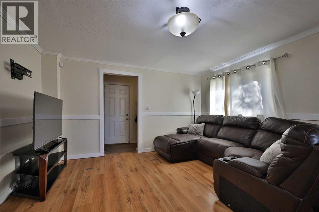 54 8 Avenue W, Cardston, Alberta  T0K 0K0 - Photo 4 - A2258122