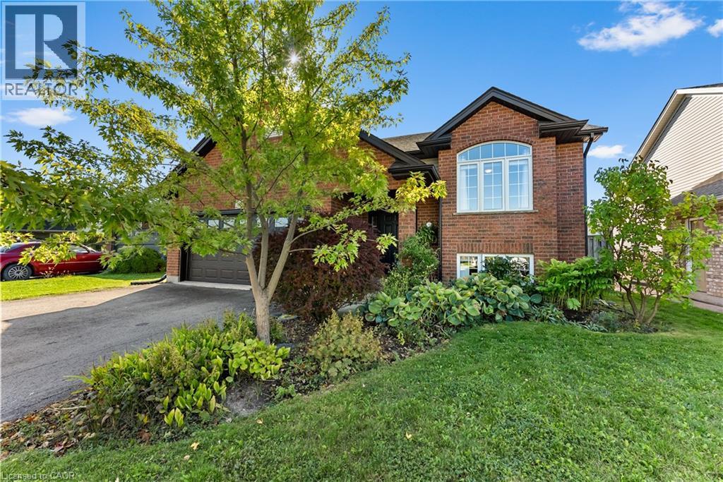 8 LINDAN Street, Smithville, Ontario