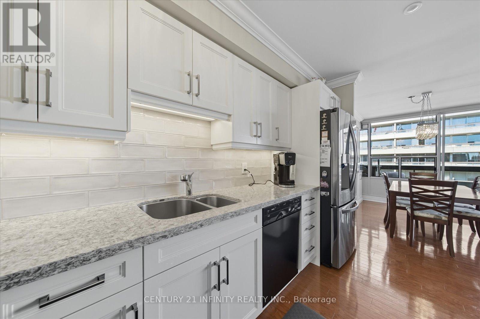 635 - 50 Richmond Street E, Oshawa, Ontario  L1G 7C7 - Photo 3 - E12459923