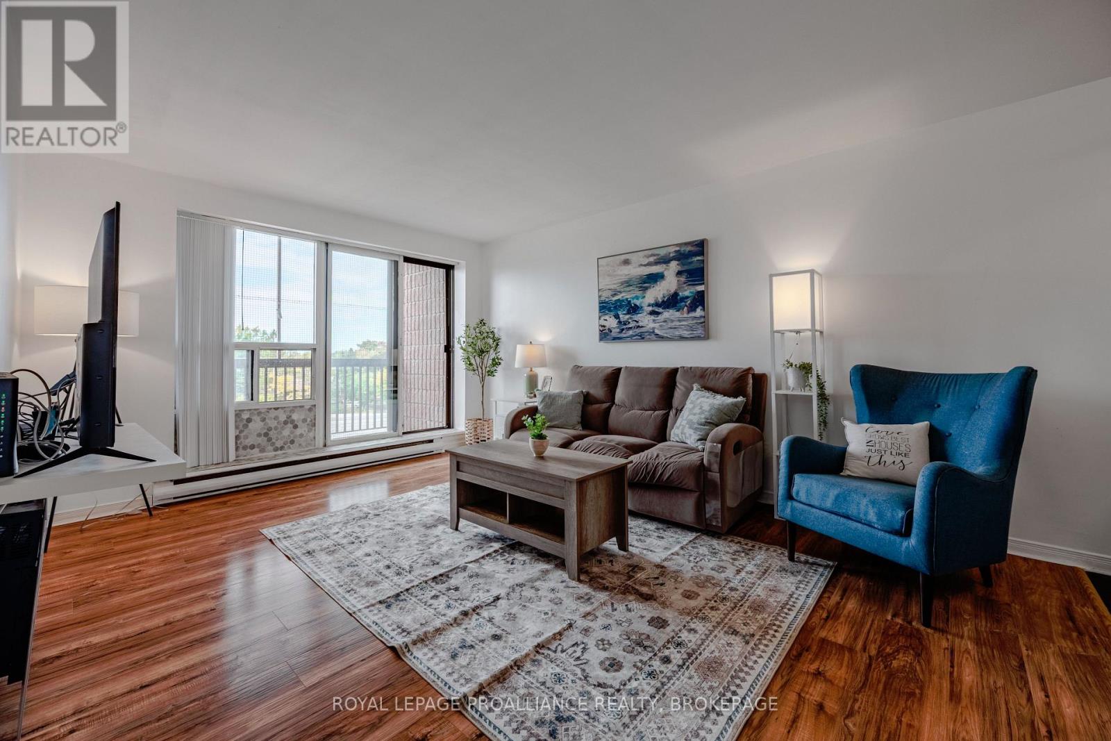510 - 17 Eldon Hall Place, Kingston, Ontario  K7M 7H5 - Photo 10 - X12459980
