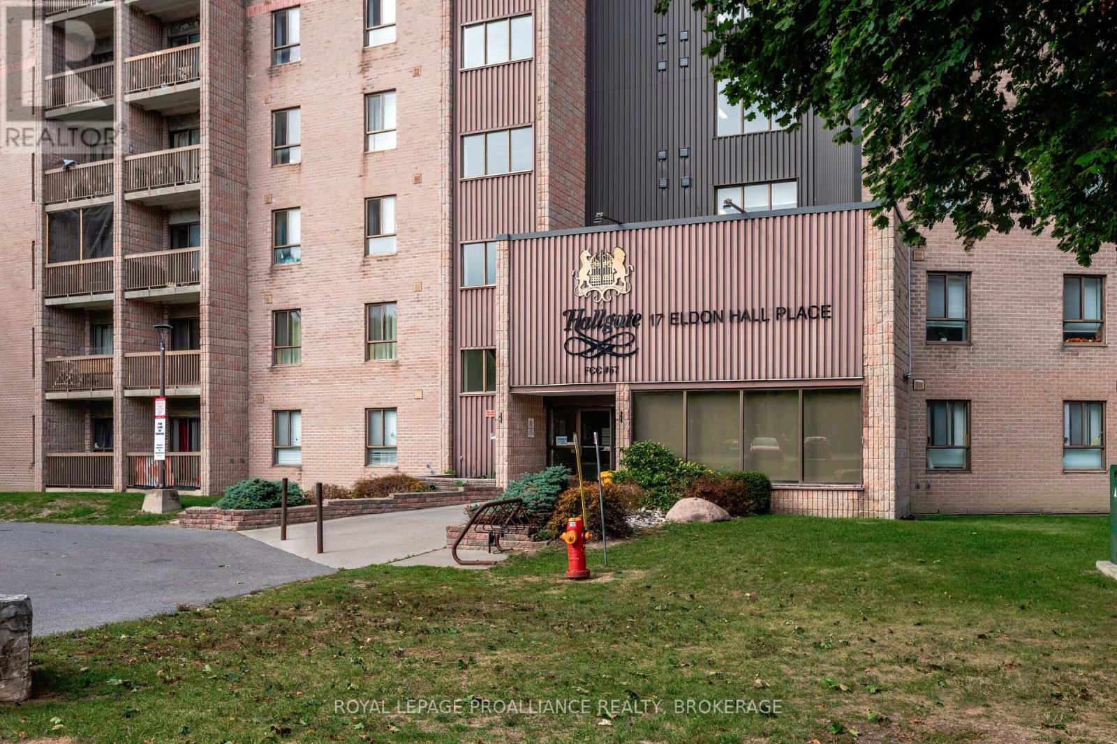 510 - 17 Eldon Hall Place, Kingston, Ontario  K7M 7H5 - Photo 4 - X12459980