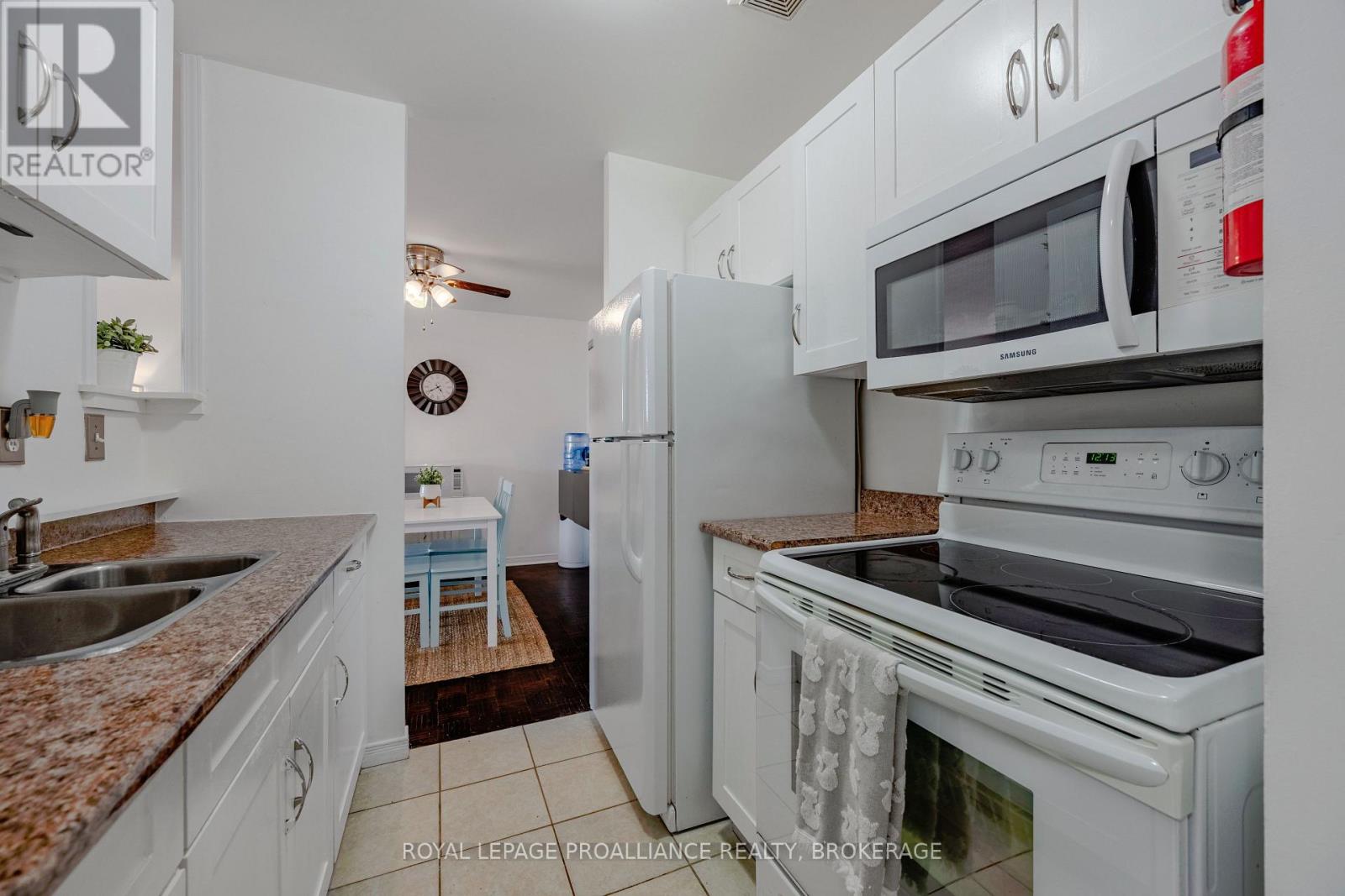 510 - 17 Eldon Hall Place, Kingston, Ontario  K7M 7H5 - Photo 9 - X12459980