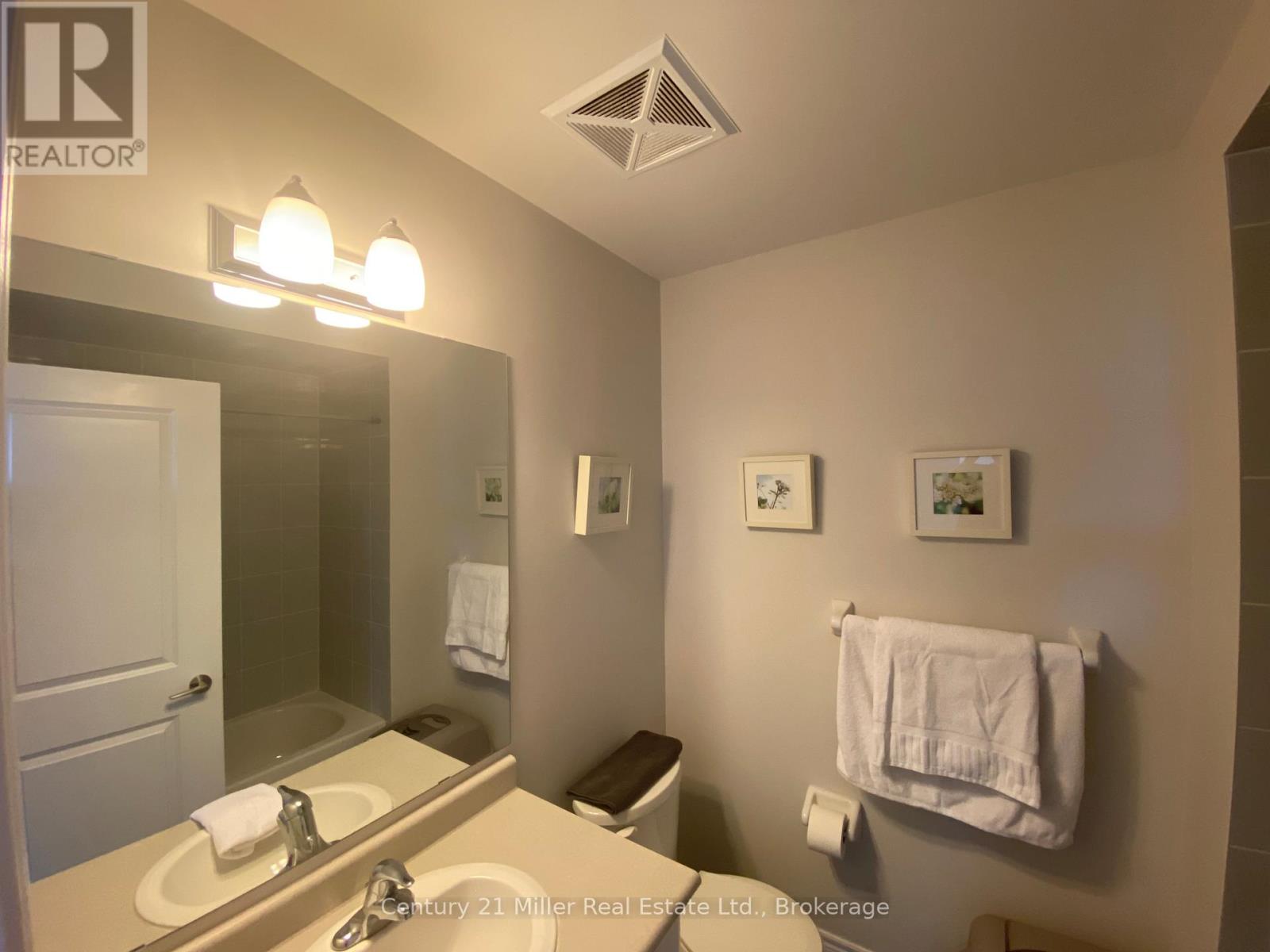 306 - 2326 Taunton Road, Oakville, Ontario  L6H 0L3 - Photo 15 - W12460010