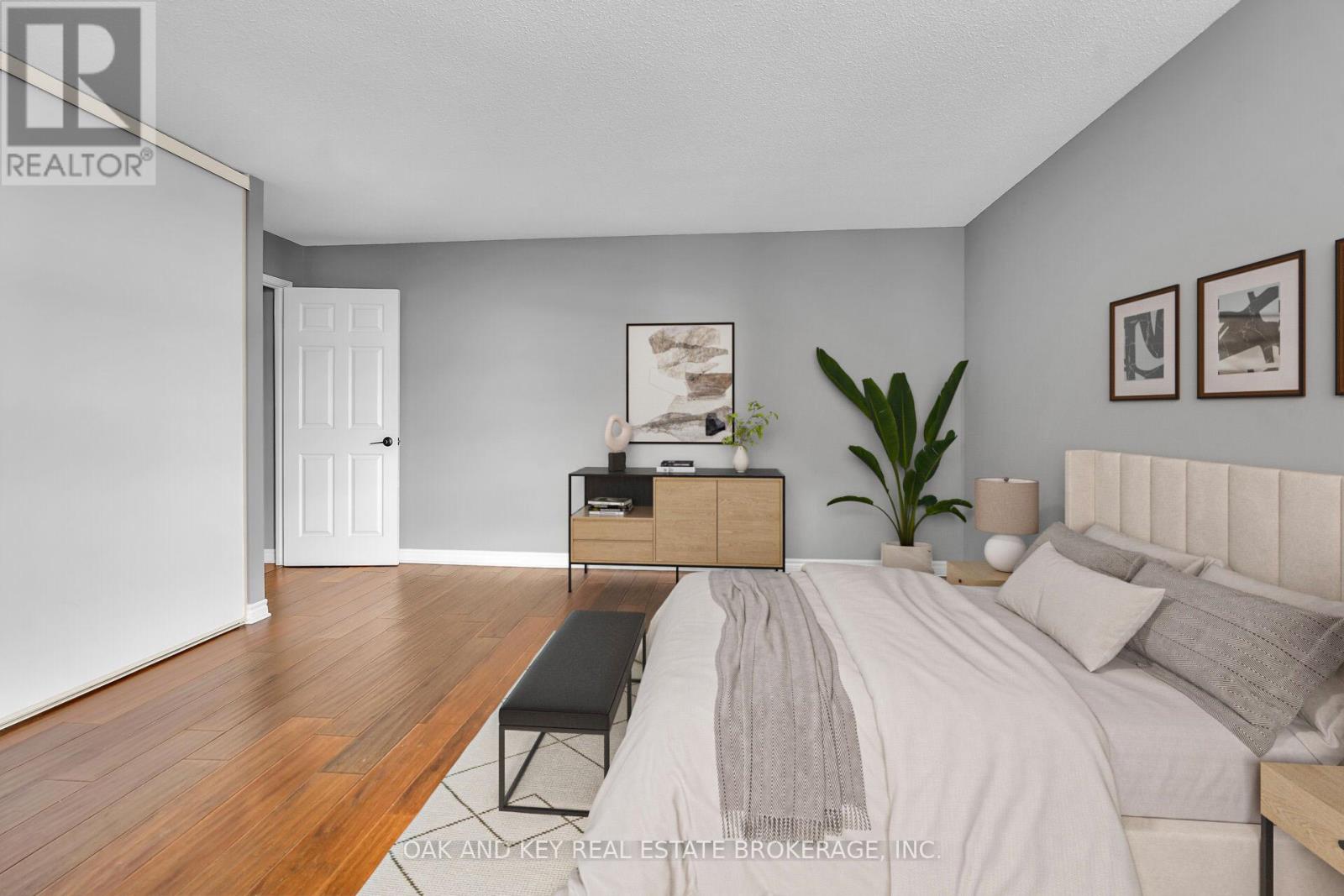 1404 - 500 Talbot Street, London East (East F), Ontario  N6A 2S3 - Photo 18 - X12459934