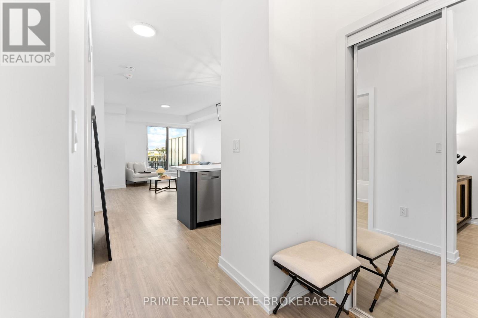 711 - 460 Dundas Street E, Hamilton, Ontario  L8B 2A5 - Photo 4 - X12459992