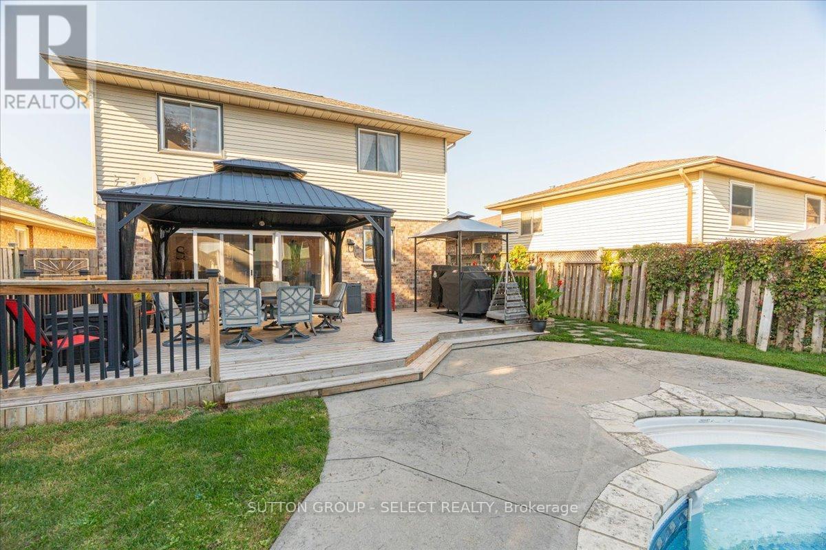 169 Saddy Avenue, London East, Ontario  N5V 4N1 - Photo 38 - X12460004