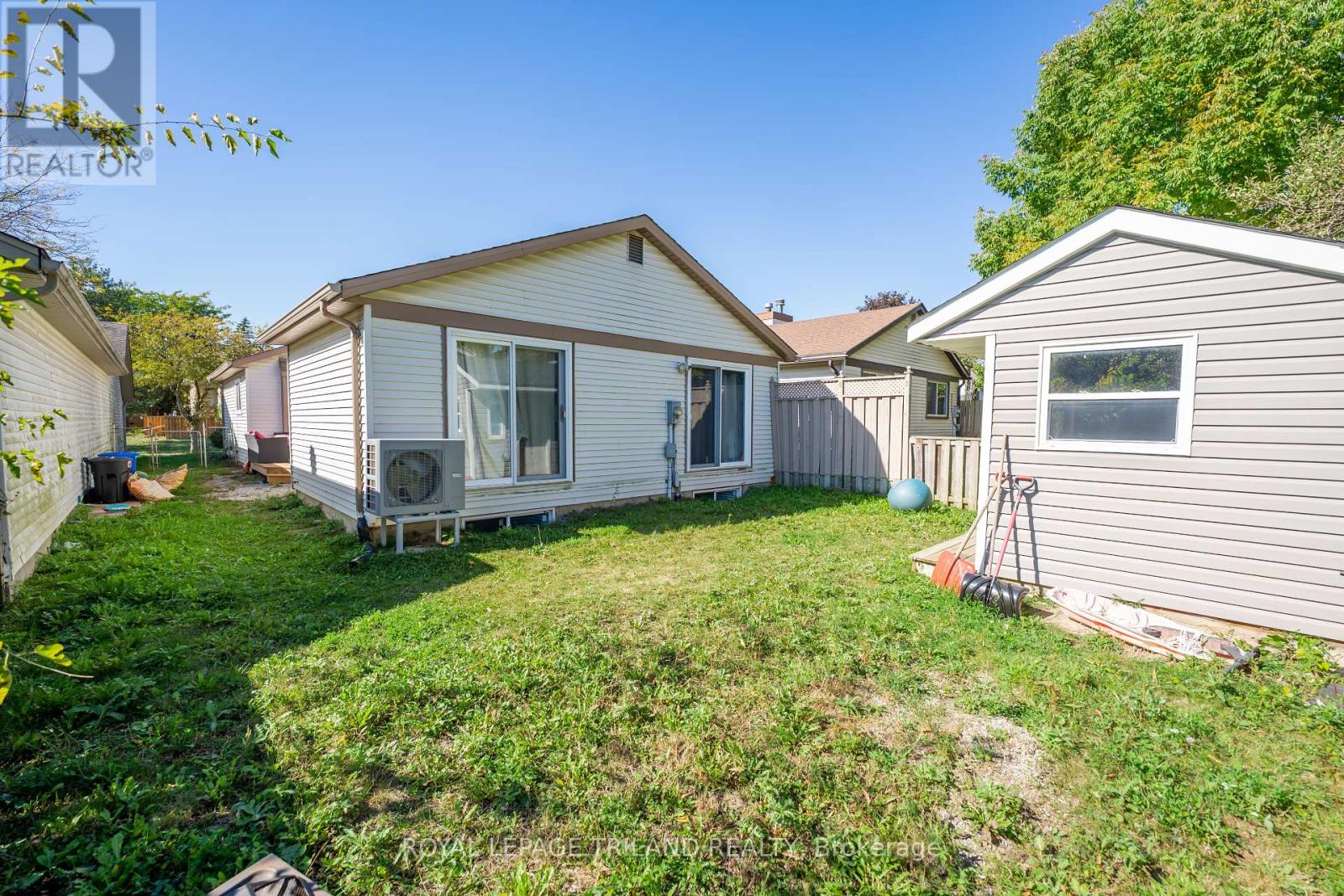 46 Dalhousie Crescent, London South, Ontario  N6K 3N2 - Photo 4 - X12460005