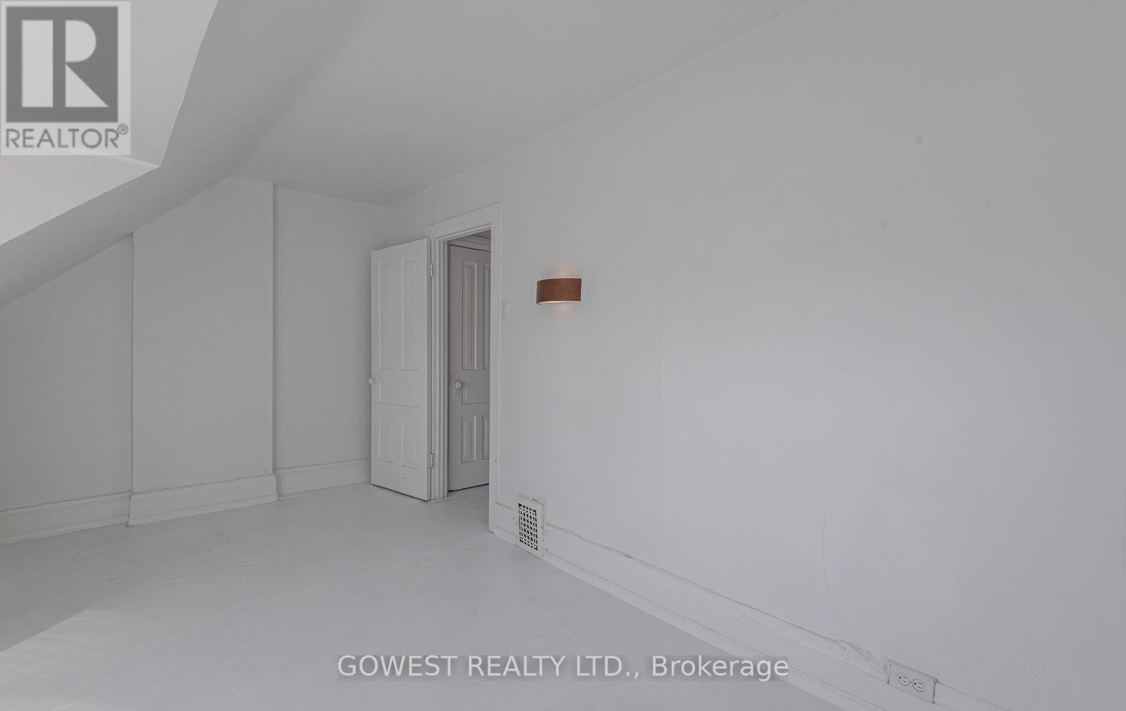 16 Edna Avenue, Toronto, Ontario  M6P 1B5 - Photo 37 - W12459722