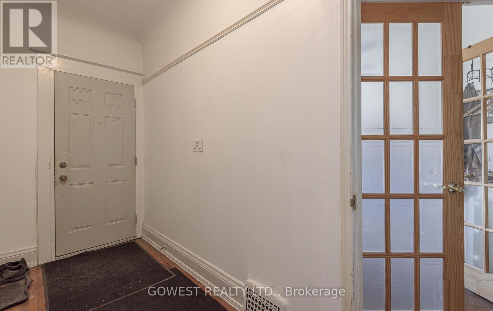 16 Edna Avenue, Toronto, Ontario  M6P 1B5 - Photo 50 - W12459722
