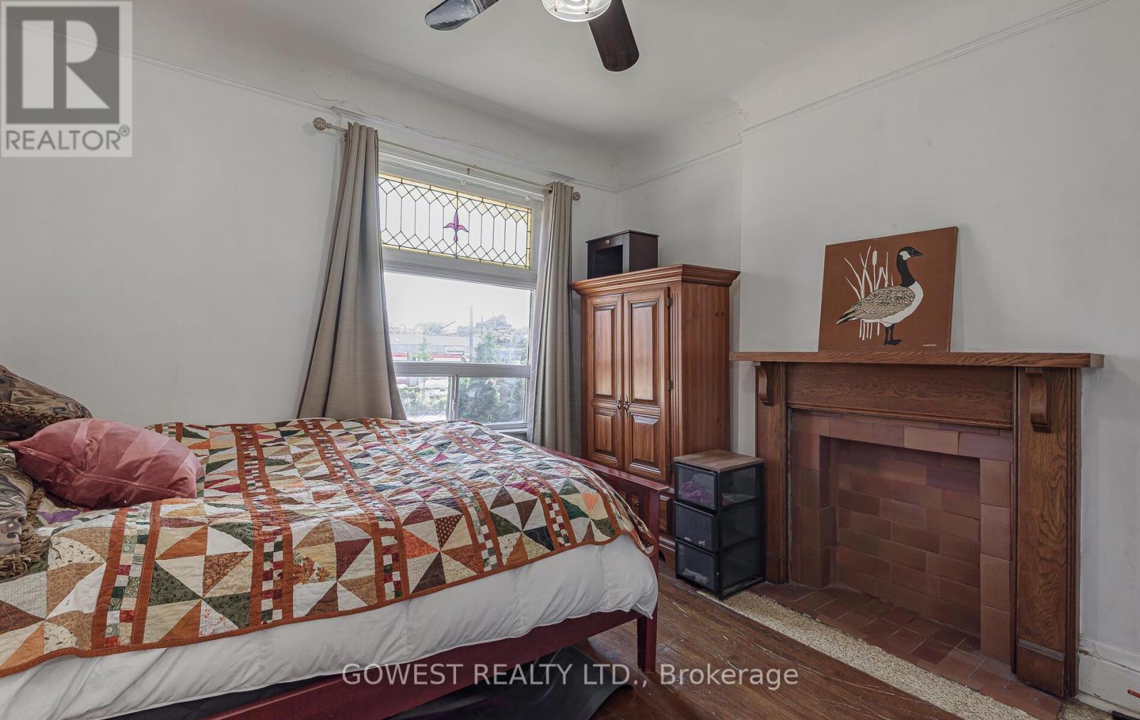 16 Edna Avenue, Toronto, Ontario  M6P 1B5 - Photo 7 - W12459722
