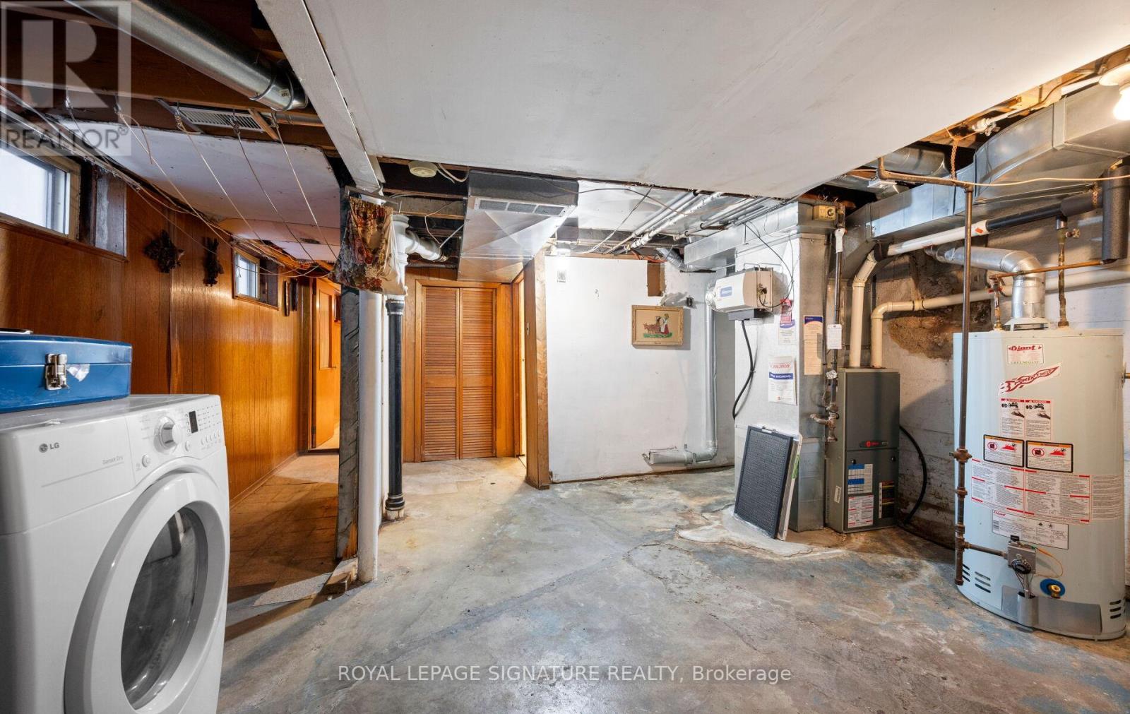 69 Chambers Avenue, Toronto, Ontario  M6N 3M1 - Photo 34 - W12459763